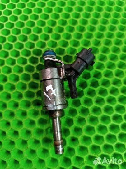 Топливная форсунка Peugeot 308 1.6
