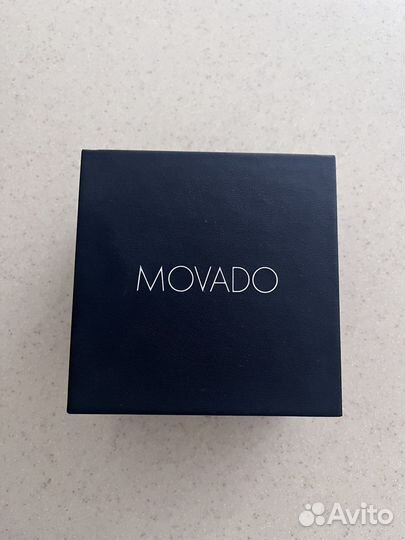 Часы movado