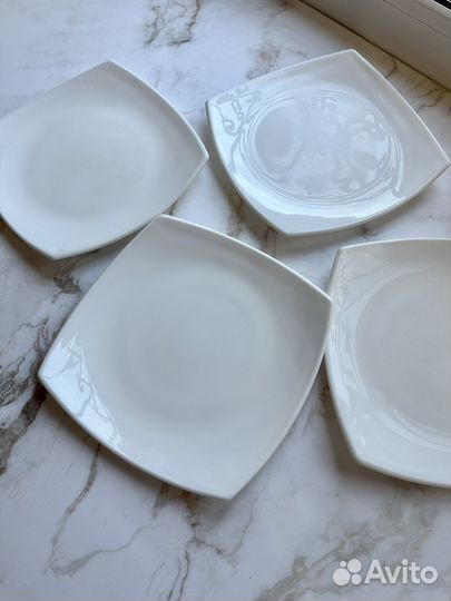 Тарелки квадратные 4 штуки