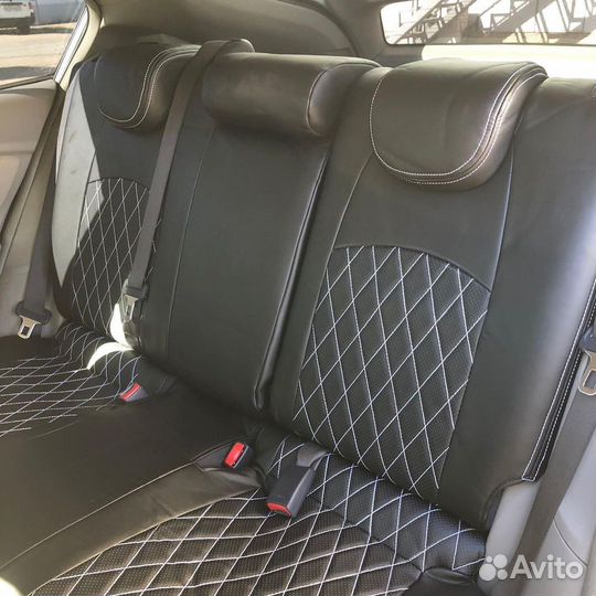 Чехлы на Honda Insight