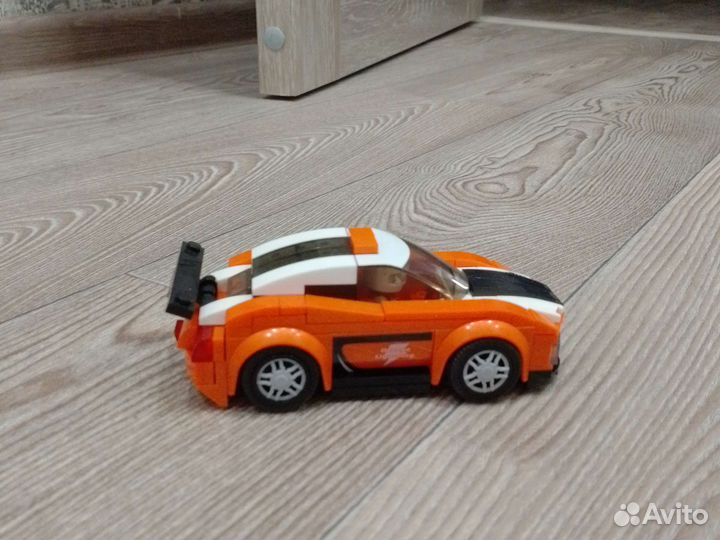 Гоночные автомобиль