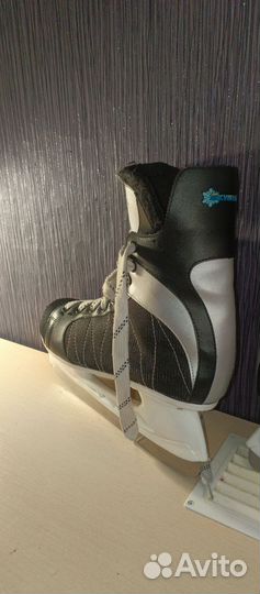 Коньки хоккейные взрослые 43 размер
