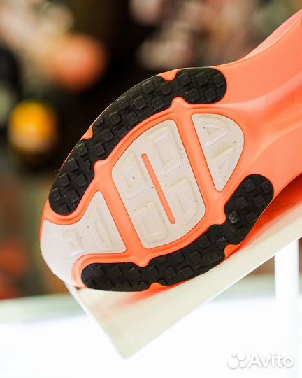 Кроссовки Nike Air Zoom Vomero 18 Road Running