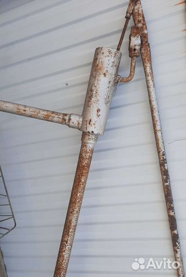 Ручной насос для скважины