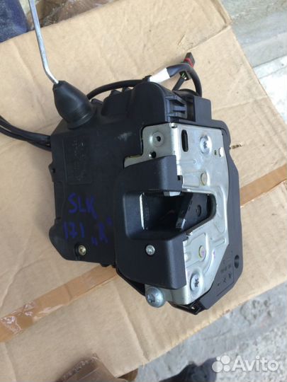 Замок двери правый передний Mercedes SLK R171 171