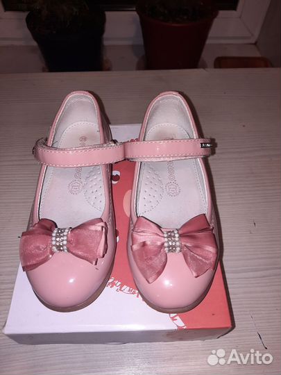Туфли для девочки нарядные 28 размер