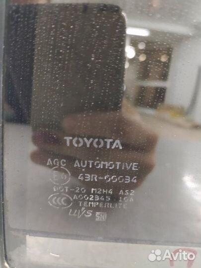 Форточка двери задняя правая Toyota Land Cruiser