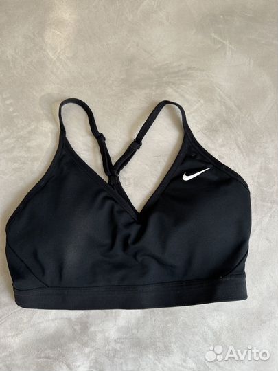 Спортивный топ nike