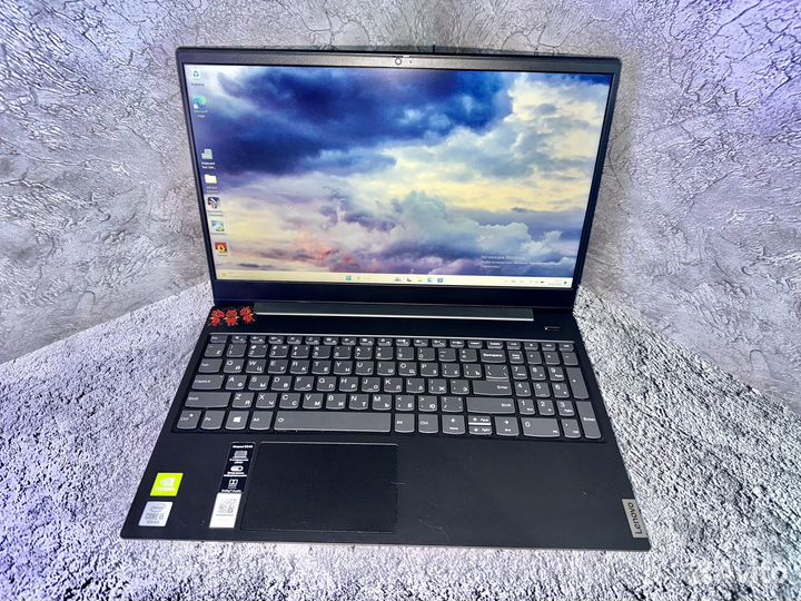 Ноутбук Lenovo на Core i5-1035G1/ MX250/ IPS