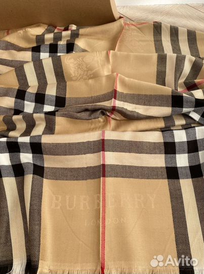 Женский шарф Burberry