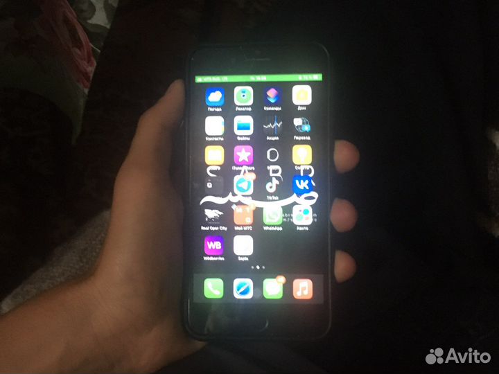 Телефон iPhone 7 plus