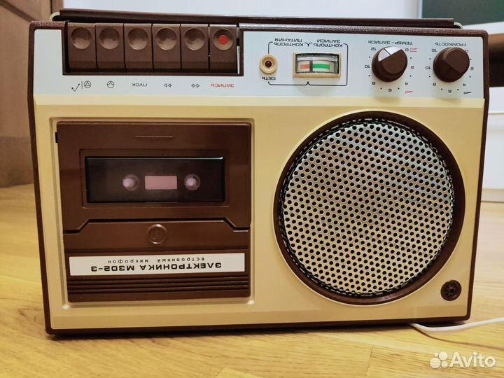 Кассетный магнитофон Электроника М302-3 +кассета