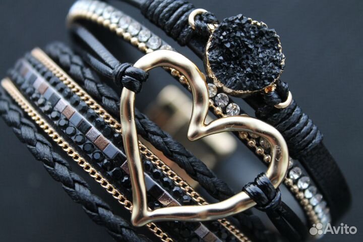 Браслет сердце со стразами магнитный замок черный