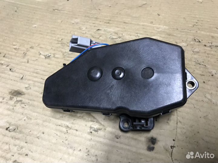 Volvo xc60 блок управления насоса крышки багажника