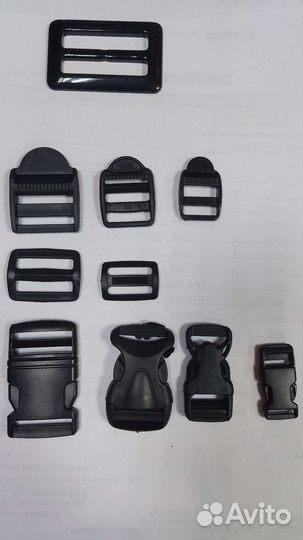 Металлическая и пластиковая фурнитура