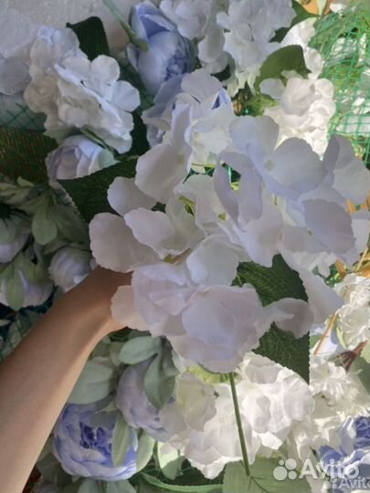 Декорации для фотозоны. Искуственные цветы