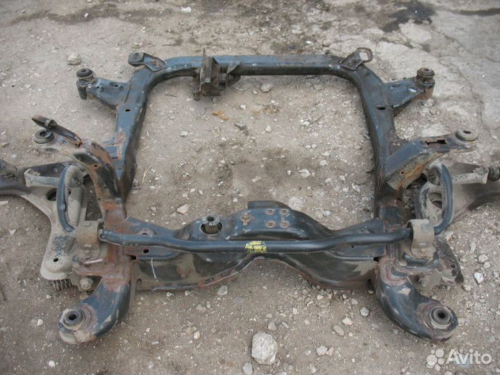 Подрамник Opel Astra H