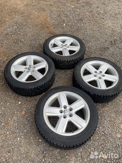 R18 Yokohama Ice Guard Stud IG55 215/55, PCD 5x114.3 DIA 67.1