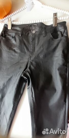 Джинсы с пропиткой под кожу zolla42s