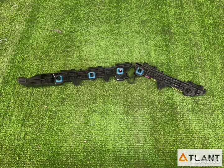 Крепление бампера задняя правая toyota RAV4