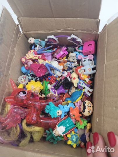 Киндер и другие игрушки коробка