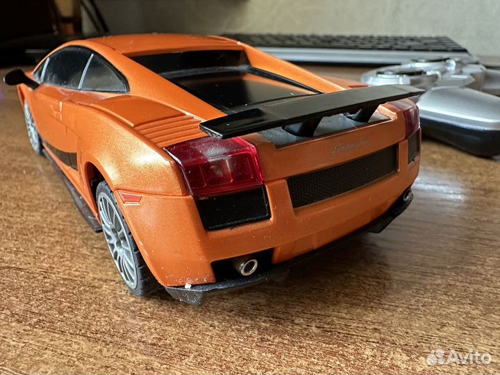 Машинка на радиоуправлении Lamborghini