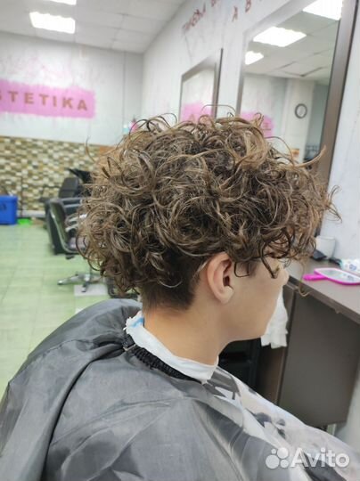 Мужская завивка волос