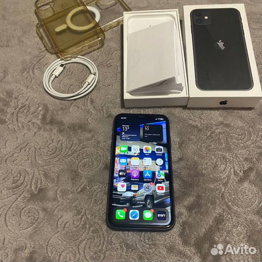 iPhone 11, 64 ГБ