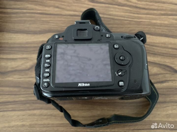 Зеркальный фотоаппарат nikon D90