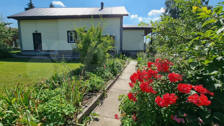 Дом 187,7 м² на участке 28,6 сот.