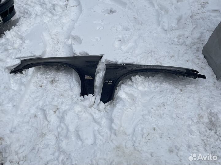 Передние крылья BMW Е 53