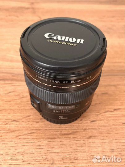 Объектив Canon