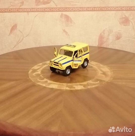 Машинка УАЗ 31514 милиция Welly