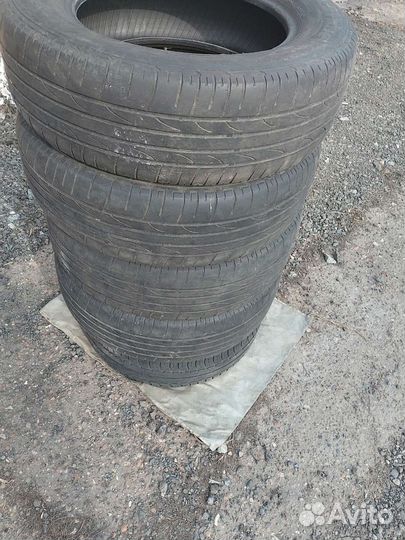 Bridgestone Dueler H/P Sport 215/65 R16