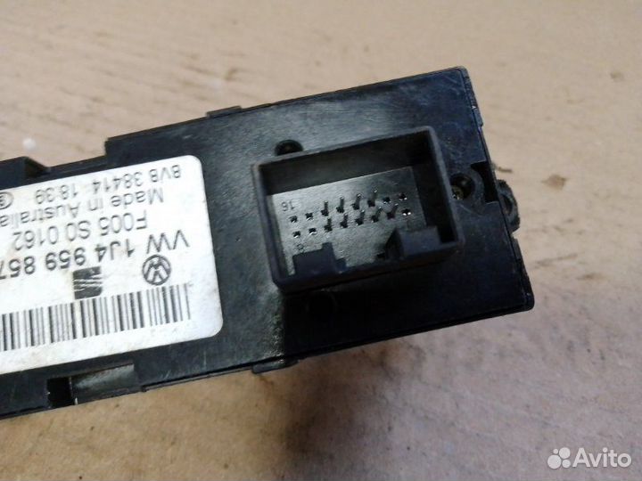 Блок управления стеклоподъемниками передний левый