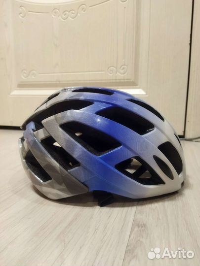 Шлем велосипедный шоссейный