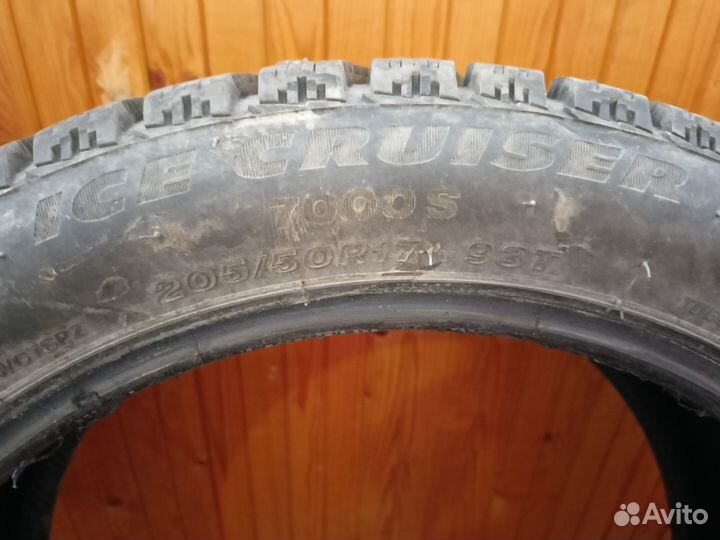 Bridgestone Ice Cruiser 7000S 205/50 R17 93T
