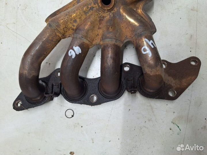 Коллектор выпускной Ford Focus 2 универсал 1.8