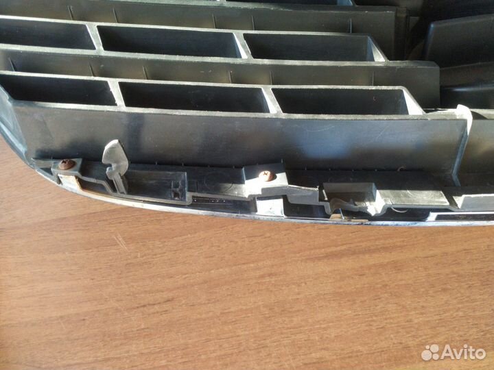 Решётка радиатора nissan almera classic 6230095F0A