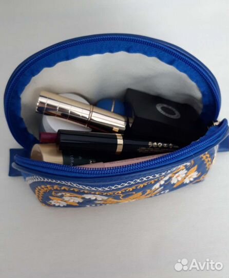 Косметичка с машинной вышивкой