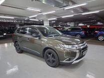 Mitsubishi Outlander 2.0 CVT, 2016, 114 666 км, с пробегом, цена 1 744 000 руб.