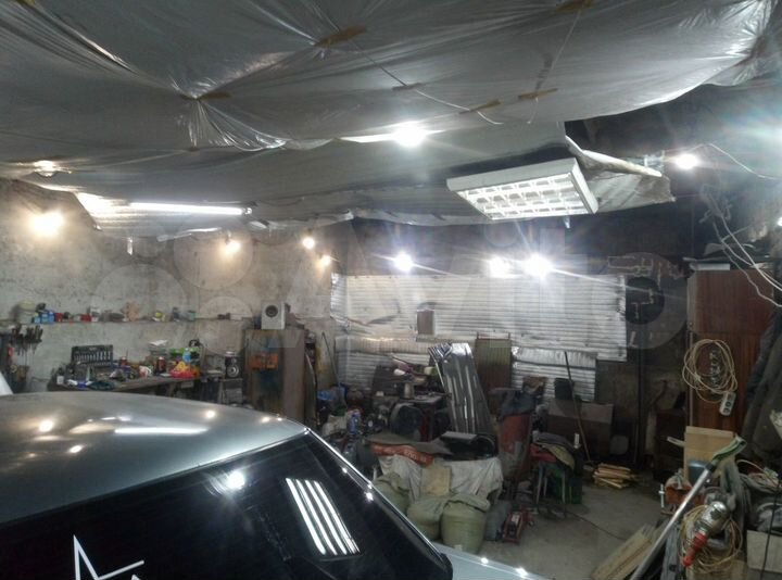 Гараж, > 30 м²