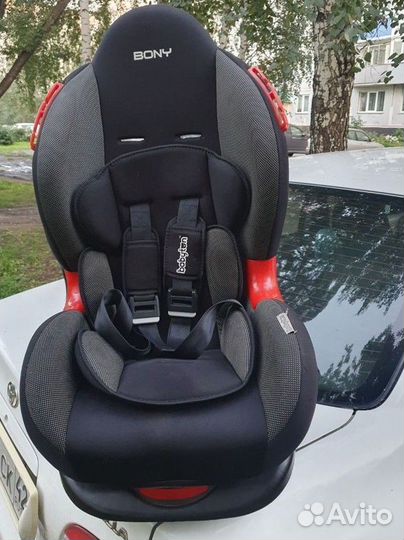 Автомобильное кресло