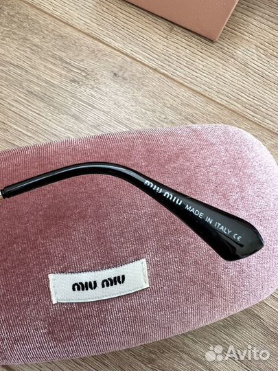 Солнцезащитные очки женские MIU MIU