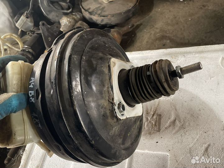 Вакуумный усилитель тормозов Audi A4 B8/8K