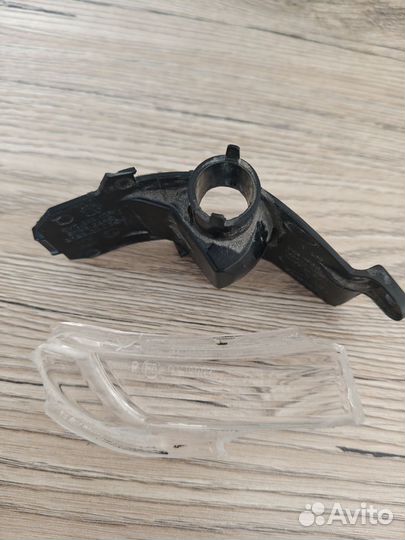 Повторитель поворота в зеркало skoda rapid