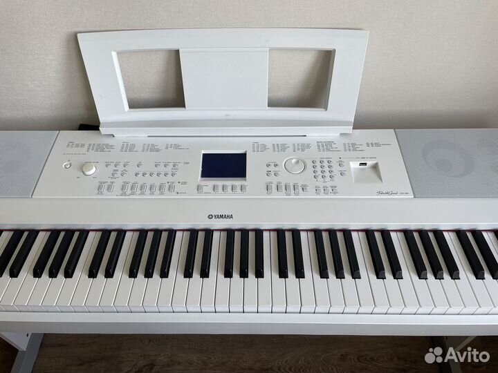 Цифровое фортепиано Yamaha DGX660