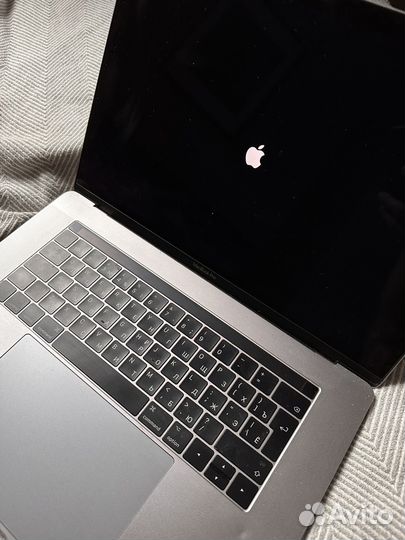 Apple MacBook Pro 15 2017 i7 16 500