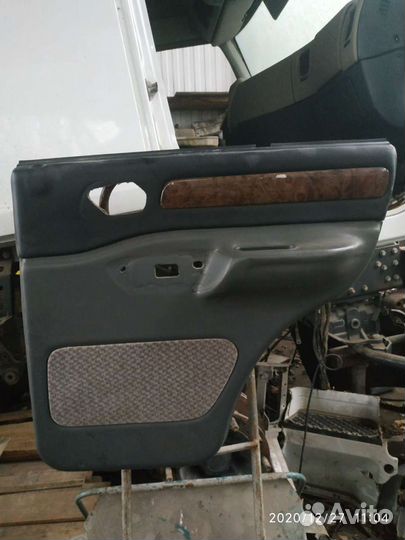 Обивка двери саненг Муссо