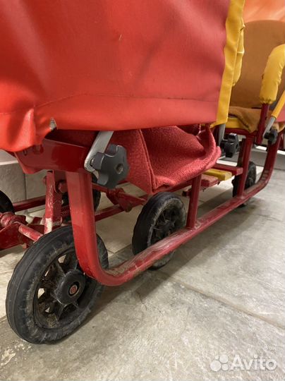 Санки для двойни с колесами